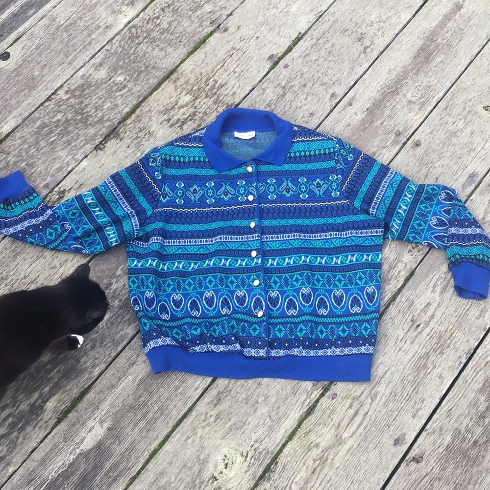 Gorgeous vintage Instarsia Knit Sweater